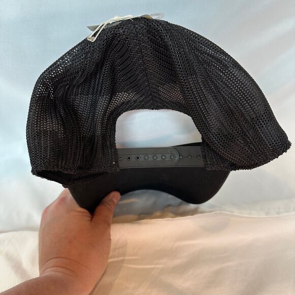 NWT Tommy Bahama Black Mesh Snapback Trucker Hat Golf Club Patch Logo Cap - Picture 5 of 8